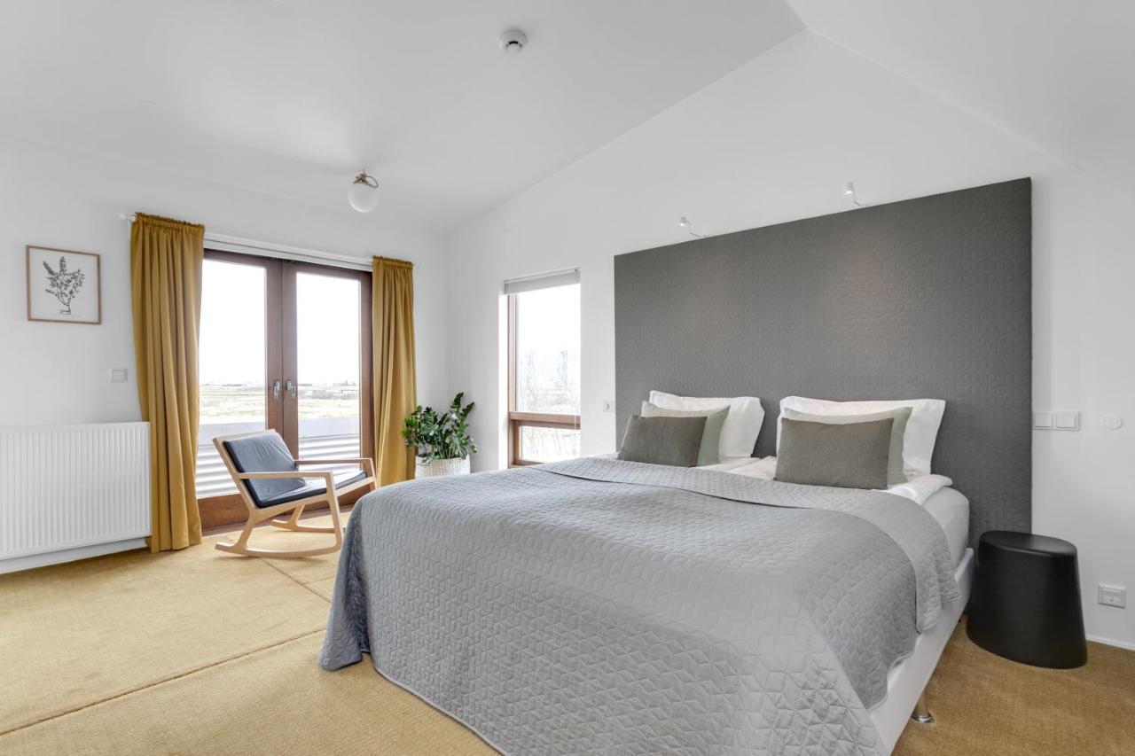 Eyvindarholt Guesthouse Alftanes Екстер'єр фото