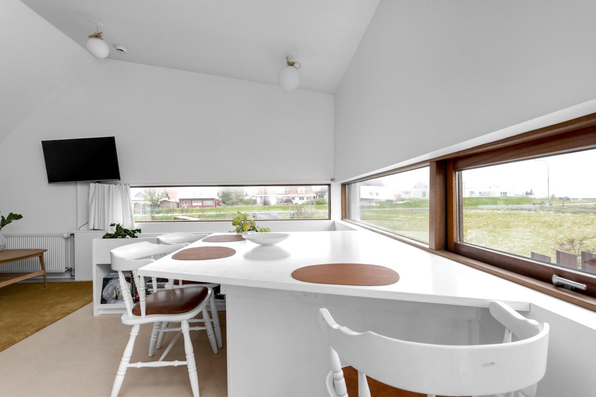 Eyvindarholt Guesthouse Alftanes Екстер'єр фото