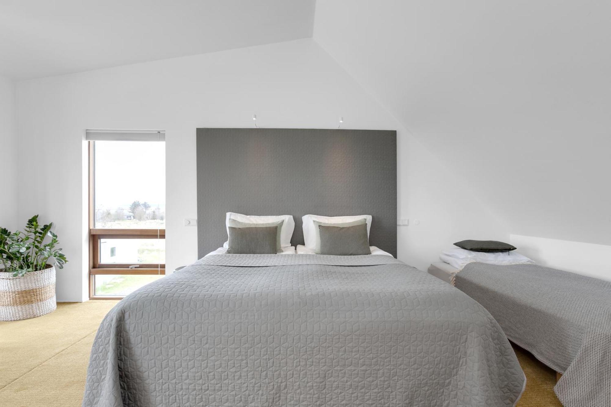 Eyvindarholt Guesthouse Alftanes Екстер'єр фото